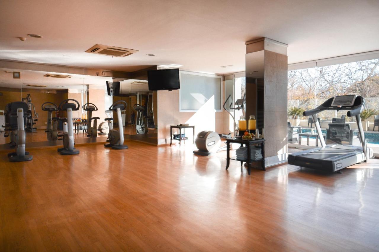 Diplomatichotel Mendoza Ngoại thất bức ảnh The gym at the hotel