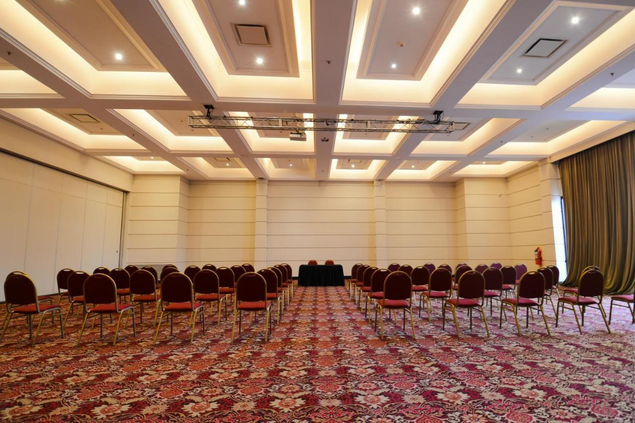 Diplomatichotel Mendoza Ngoại thất bức ảnh The ballroom