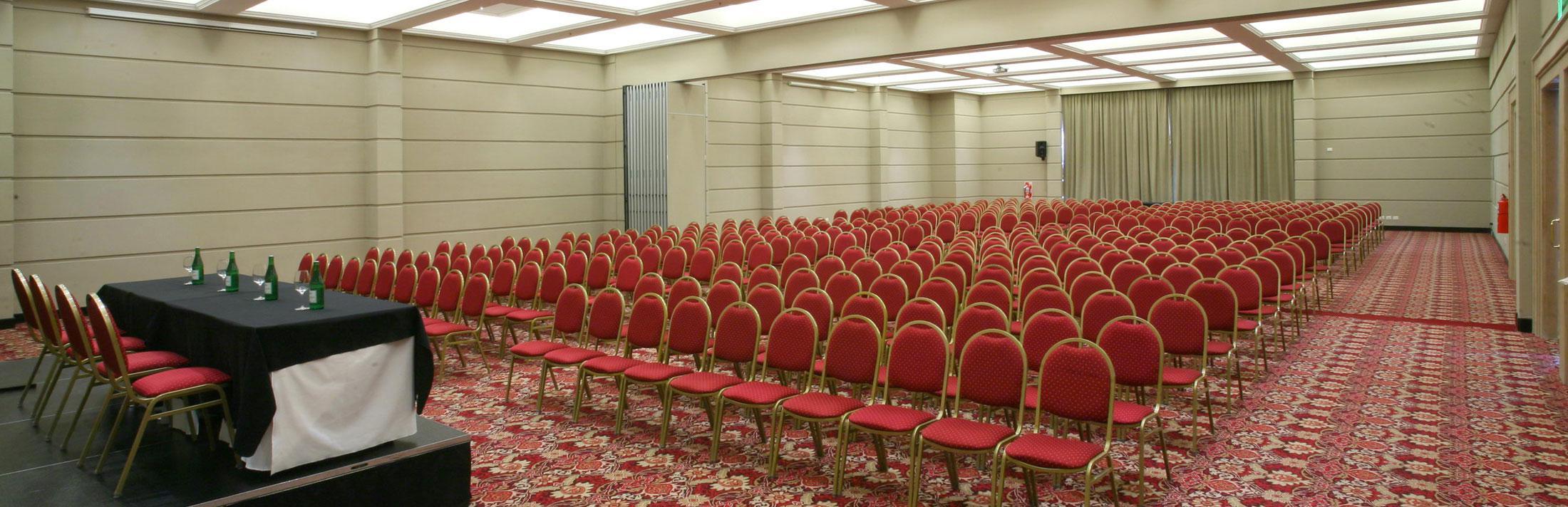 Diplomatichotel Mendoza Ngoại thất bức ảnh A conference room